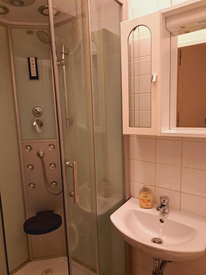 Relax Appartement 10 Minutes To Downtown Вена Экстерьер фото